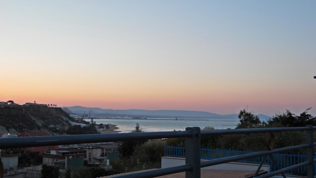 Bed and Breakfast La Roccia Bianca Realmonte Exterior foto