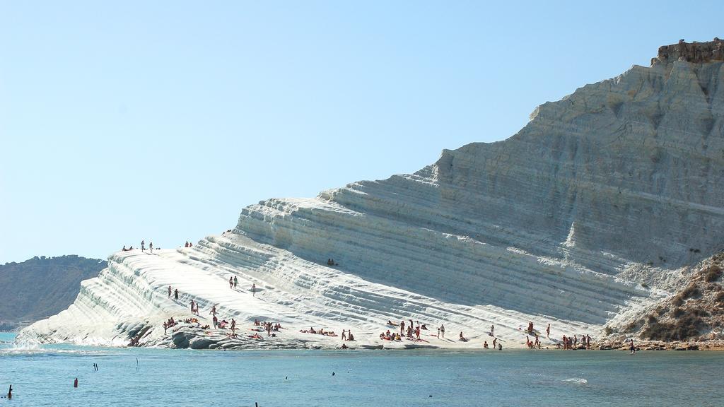 Bed and Breakfast La Roccia Bianca Realmonte Exterior foto